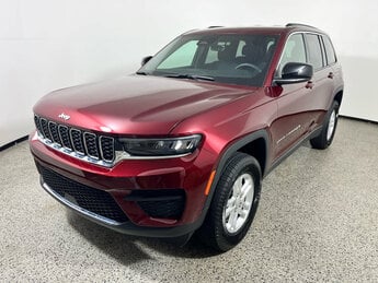 2025 Velvet Red Pearlcoat Jeep Grand Cherokee Laredo Automatic 4X4 G 3.6L V6 Cylinder Engine3.6