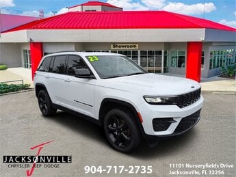 2023 Jeep Grand Cherokee Altitude 3.6L V6 24V VVT Engine 4X4 Automatic