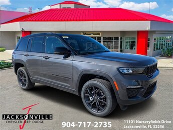 2025 Baltic Gray Metallic Clearcoat Jeep Grand Cherokee Limited 3.6L V6 24V VVT Engine 4 Door SUV 4X4