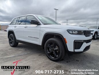 2025 Bright White Clearcoat Jeep Grand Cherokee Limited 4X4 Automatic SUV 4 Door 3.6L V6 24V VVT Engine