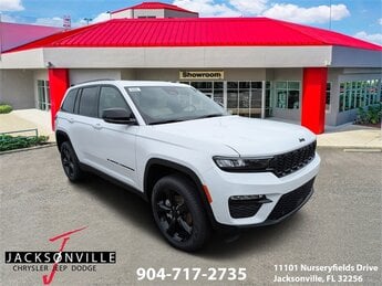2025 Bright White Clearcoat Jeep Grand Cherokee Limited SUV Automatic 4 Door 4X4