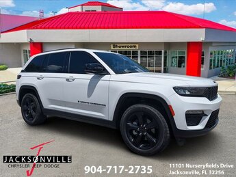 2023 Bright White Clearcoat Jeep Grand Cherokee Limited 3.6L V6 24V VVT Engine 4X4 Automatic SUV