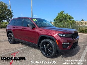2023 Velvet Red Pearlcoat Jeep Grand Cherokee Limited 4X4 Automatic SUV