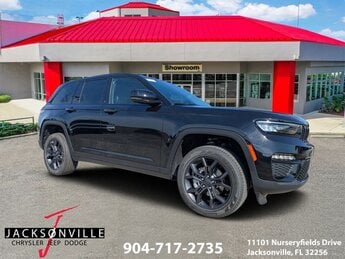 2025 Diamond Black Crystal Pearlcoat Jeep Grand Cherokee Limited 4X4 SUV 3.6L V6 24V VVT Engine Automatic 4 Door