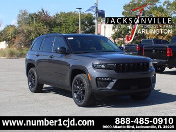 2025 Baltic Gray Metallic Clearcoat Jeep Grand Cherokee Limited 4X4 SUV 4 Door Automatic G 3.6L V6 Cylinder Engine3.6