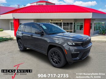 2025 Baltic Gray Metallic Clearcoat Jeep Grand Cherokee Summit Reserve 4 Door 4X4 Automatic SUV 3.6L V6 24V VVT Engine