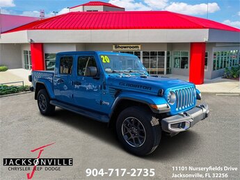2020 Hydro Blue Pearlcoat Jeep Gladiator Overland Automatic 4X4 Truck