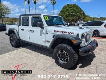2022 Bright White Clearcoat Jeep Gladiator Mojave 4 Door Automatic Truck 3.6L V6 24V VVT Engine 4X4