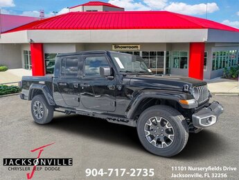 2026 Black Clearcoat Jeep Gladiator Sahara 3.6L V6 24V VVT Engine Truck 4X4 4 Door Automatic