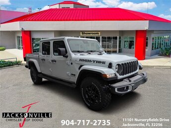 2025 Bright White Clearcoat Jeep Gladiator High Tide Truck Automatic 4 Door