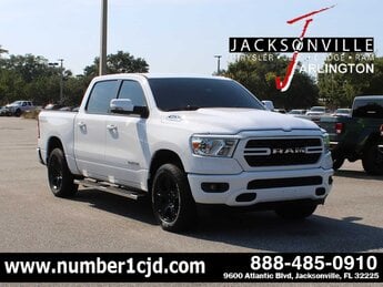 2022 Bright White Clearcoat Ram 1500 Big Horn Automatic Truck RWD G 5.7L 8 Cylinder Engine5.7
