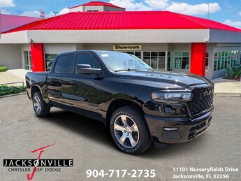 2026 Diamond Black Crystal Pearlcoat Ram 1500 Express Automatic 4 Door RWD Truck