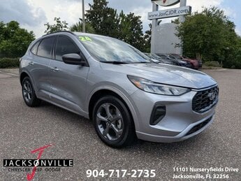 2024 Iconic Silver Metallic Ford Escape ST-Line Automatic SUV 4 Door