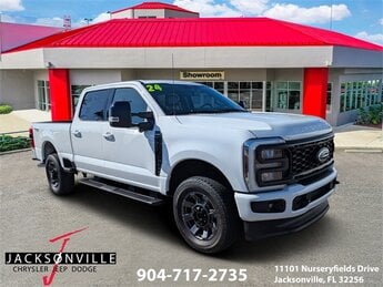 2024 Oxford White Ford Super Duty F-250 SRW LARIAT Automatic 4 Door 7.3L V8 PFI OHV 16V Federal 430hp Engine 4X4