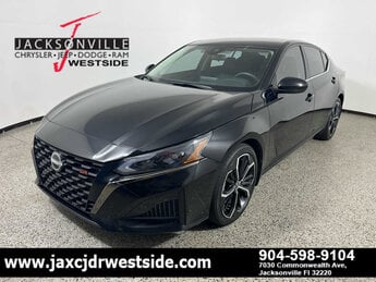 2023 Super Black Nissan Altima 2.5 SR FWD Automatic (CVT) Car G 2.5L 4 Cylinder Engine2.5