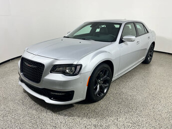 2023 Silver Mist Clearcoat Chrysler 300 300S RWD 4 Door G 5.7L 8 Cylinder Engine5.7 Automatic