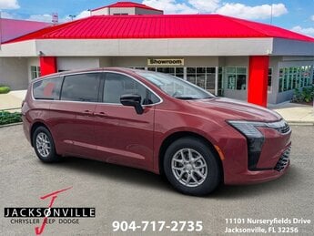 2027 Red Hot Pearlcoat Chrysler Pacifica Select Automatic FWD 3.6L V6 Engine Van