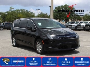 2027 Chrysler Pacifica Select 4 Door FWD G 3.6L V6 Cylinder Engine3.6