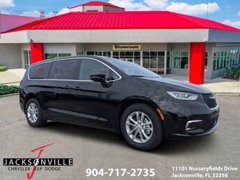 2026 Diamond Black Crystal Pearlcoat Chrysler Pacifica Select 3.6L V6 24V VVT Engine Van 4 Door FWD Automatic
