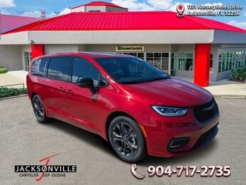 2026 Chrysler Pacifica Select Automatic Van 3.6L V6 24V VVT Engine FWD
