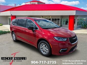 2026 Red Hot Pearlcoat Chrysler Pacifica Select Van 3.6L V6 24V VVT Engine Automatic