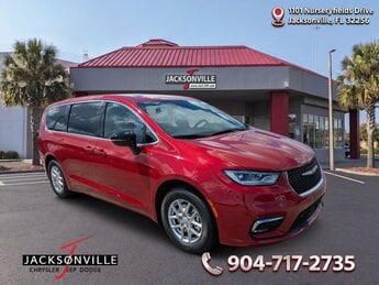 2026 Chrysler Pacifica Select Van 4 Door Automatic
