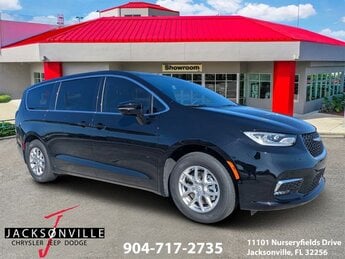 2026 Diamond Black Crystal Pearlcoat Chrysler Pacifica Select Van 3.6L V6 24V VVT Engine FWD