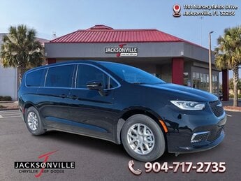 2026 Diamond Black Crystal Pearlcoat Chrysler Pacifica Select 3.6L V6 24V VVT Engine 4 Door Automatic FWD