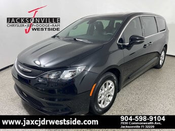 2025 Chrysler Voyager LX FWD Van 4 Door G 3.6L V6 Cylinder Engine3.6