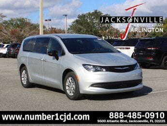 2026 Silver Mist Clearcoat Chrysler Voyager LX FWD G 3.6L V6 Cylinder Engine3.6 Automatic Van 4 Door