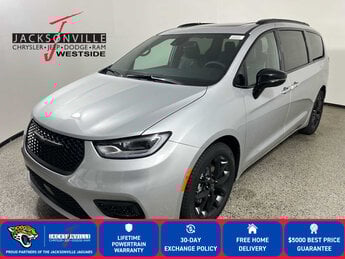 2026 Silver Mist Clearcoat Chrysler Pacifica Limited 4 Door Van G 3.6L V6 Cylinder Engine3.6 FWD