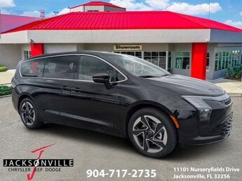 2027 Chrysler Pacifica Limited Automatic 3.6L V6 24V VVT Engine Van 4 Door