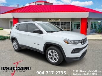 2025 Bright White Clearcoat Jeep Compass Latitude 2.0L I4 DOHC Engine 4 Door Automatic