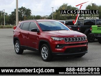 2025 Red Hot Pearlcoat Jeep Compass Latitude 4X4 4 Door SUV