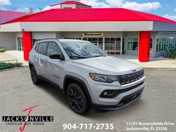 2026 Silver Zynith Metallic Clearcoat Jeep Compass Latitude Altitude 4 Door 4X4 SUV