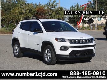 2026 Bright White Clearcoat Jeep Compass Latitude G 2.0L 4 Cylinder Engine2.0 4X4 4 Door