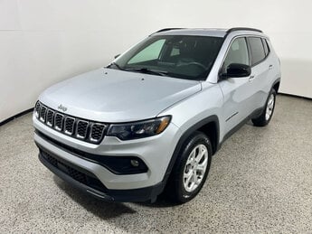 2024 Silver Zynith Metallic Clearcoat Jeep Compass Latitude 4 Door Automatic SUV