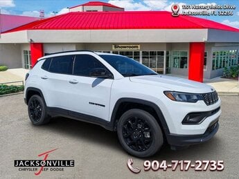 2026 Jeep Compass Latitude 2.0L I4 DOHC Engine 4 Door 4X4