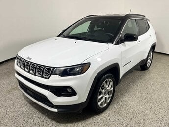 2025 Bright White Clearcoat Jeep Compass Limited 4X4 G 2.0L 4 Cylinder Engine2.0 Automatic 4 Door SUV
