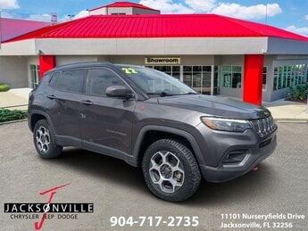 2022 Granite Crystal Metallic Clearcoat Jeep Compass Trailhawk 4X4 2.4L I4 Engine 4 Door