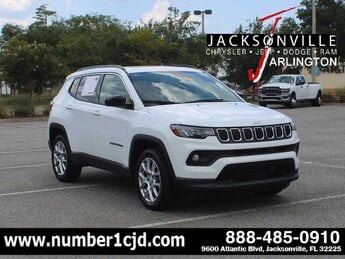 2023 Bright White Clearcoat Jeep Compass Latitude Lux G 2.0L 4 Cylinder Engine2.0 4X4 Automatic