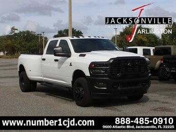 2026 Bright White Clearcoat Ram 3500 Tradesman 4 Door Truck Automatic D 6.7L Straight 6 Cylinder Engine6.7