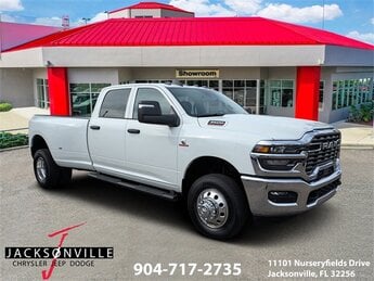 2026 Bright White Clearcoat Ram 3500 Tradesman Truck 4X4 4 Door Automatic 6.7L I6 Engine