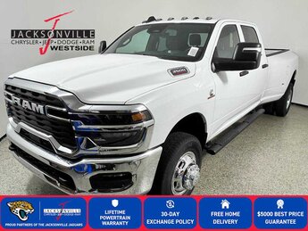 2026 Ram 3500 Tradesman D 6.7L Straight 6 Cylinder Engine6.7 4X4 4 Door