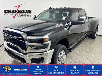 2026 Diamond Black Crystal Pearlcoat Ram 3500 Tradesman 4 Door Truck Automatic D 6.7L Straight 6 Cylinder Engine6.7 4X4