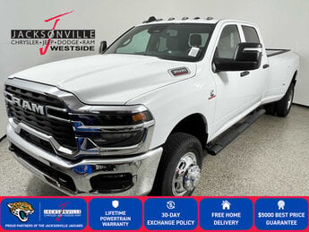 2026 Bright White Clearcoat Ram 3500 Tradesman Truck 4X4 4 Door