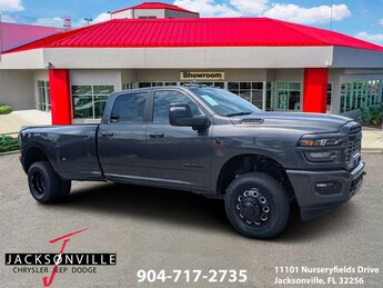 2026 Granite Crystal Metallic Clearcoat Ram 3500 Big Horn Truck 4 Door 6.7L I6 Engine 4X4 Automatic