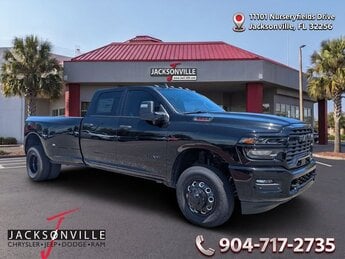 2026 Diamond Black Crystal Pearlcoat Ram 3500 Big Horn 4X4 4 Door Truck Automatic