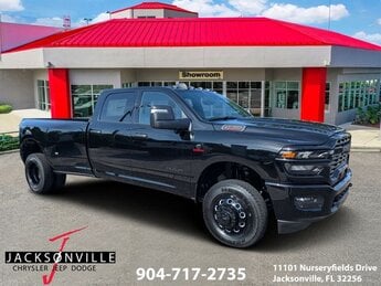 2026 Diamond Black Crystal Pearlcoat Ram 3500 Big Horn 4X4 Automatic Truck