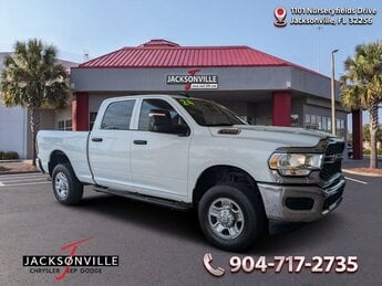 2024 Bright White Clearcoat Ram 2500 Tradesman 4X4 Truck 4 Door 6.4L V8 Engine Automatic